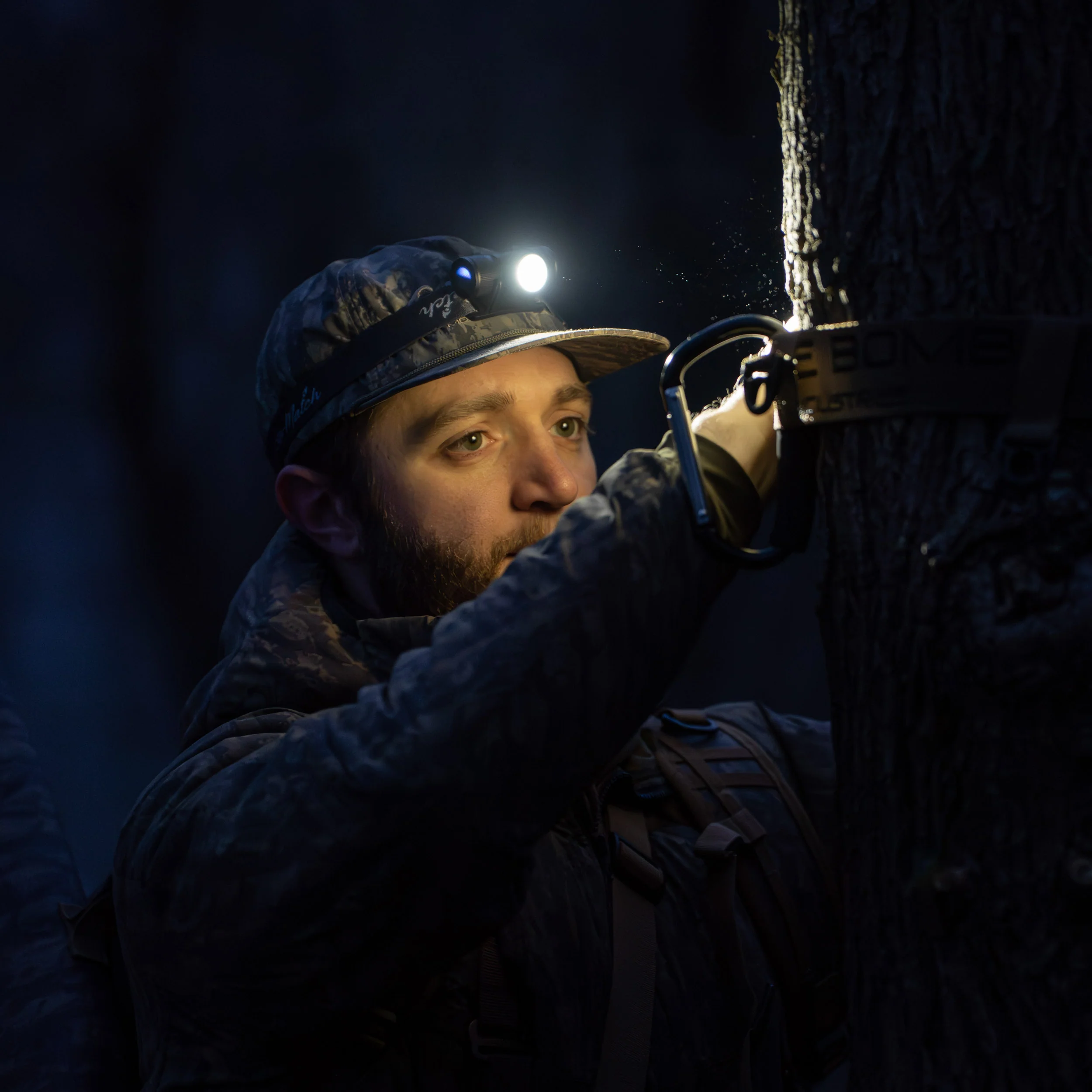 Match Compact Hunting Headlamp - Image 2