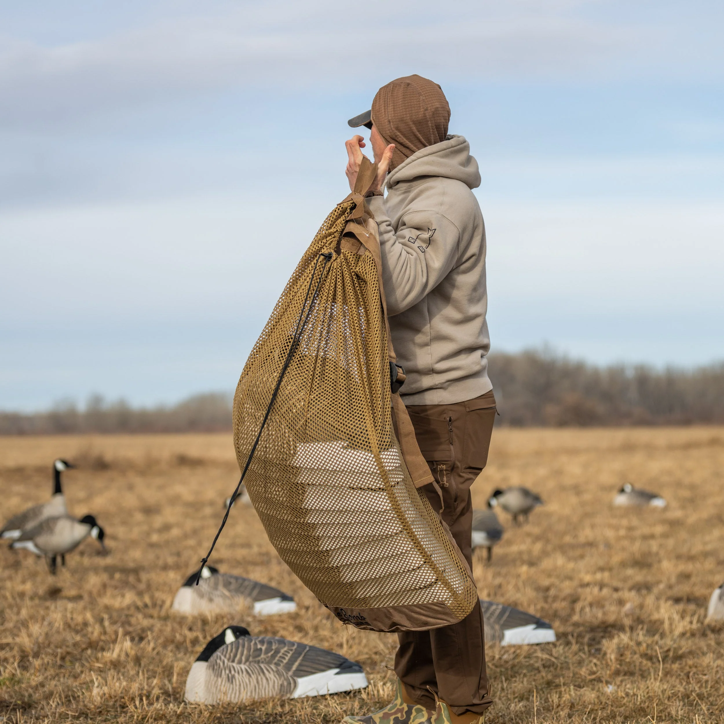 Mesh Decoy Bag - Image 8