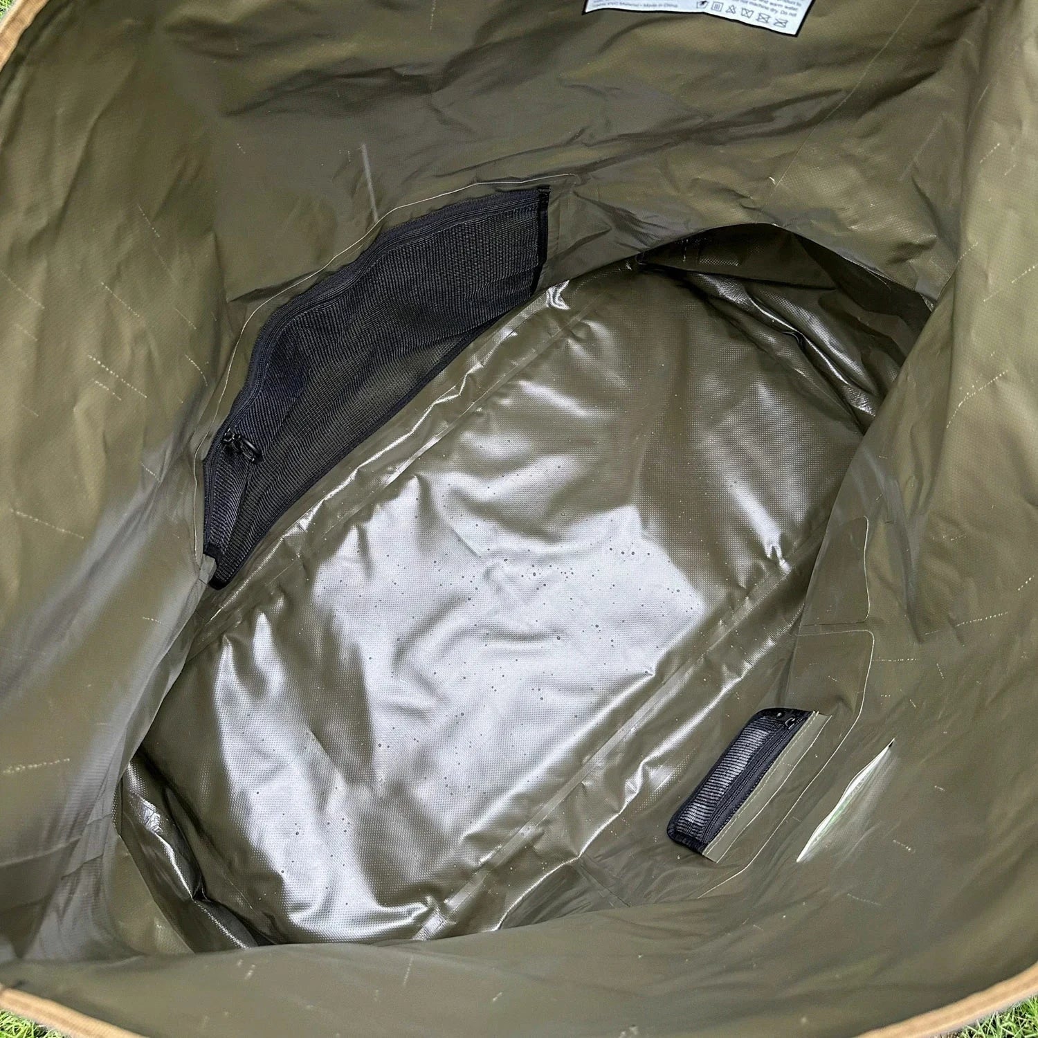 XL Waterproof Travel Duffel Bag - Image 8