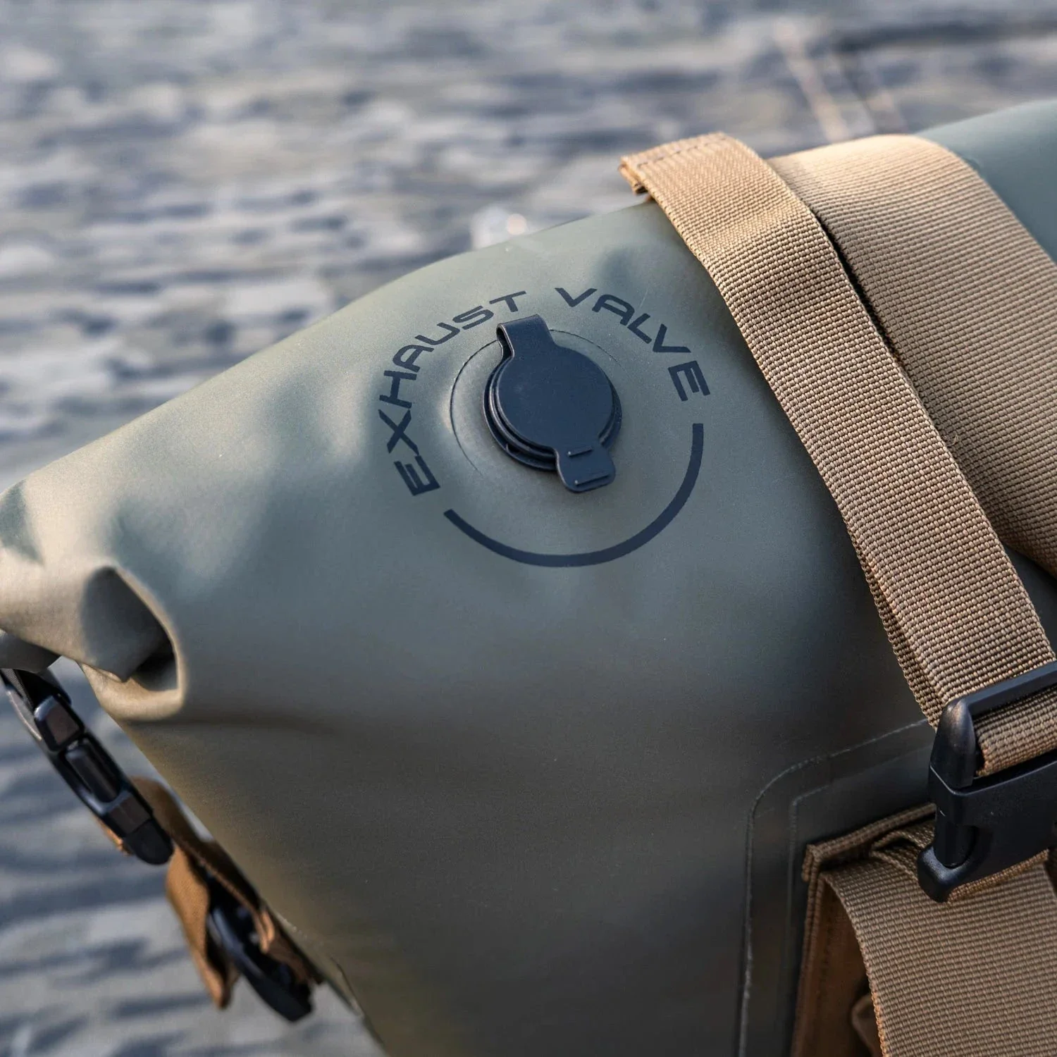 Dry Line Waterproof Cooler Bag - Image 17