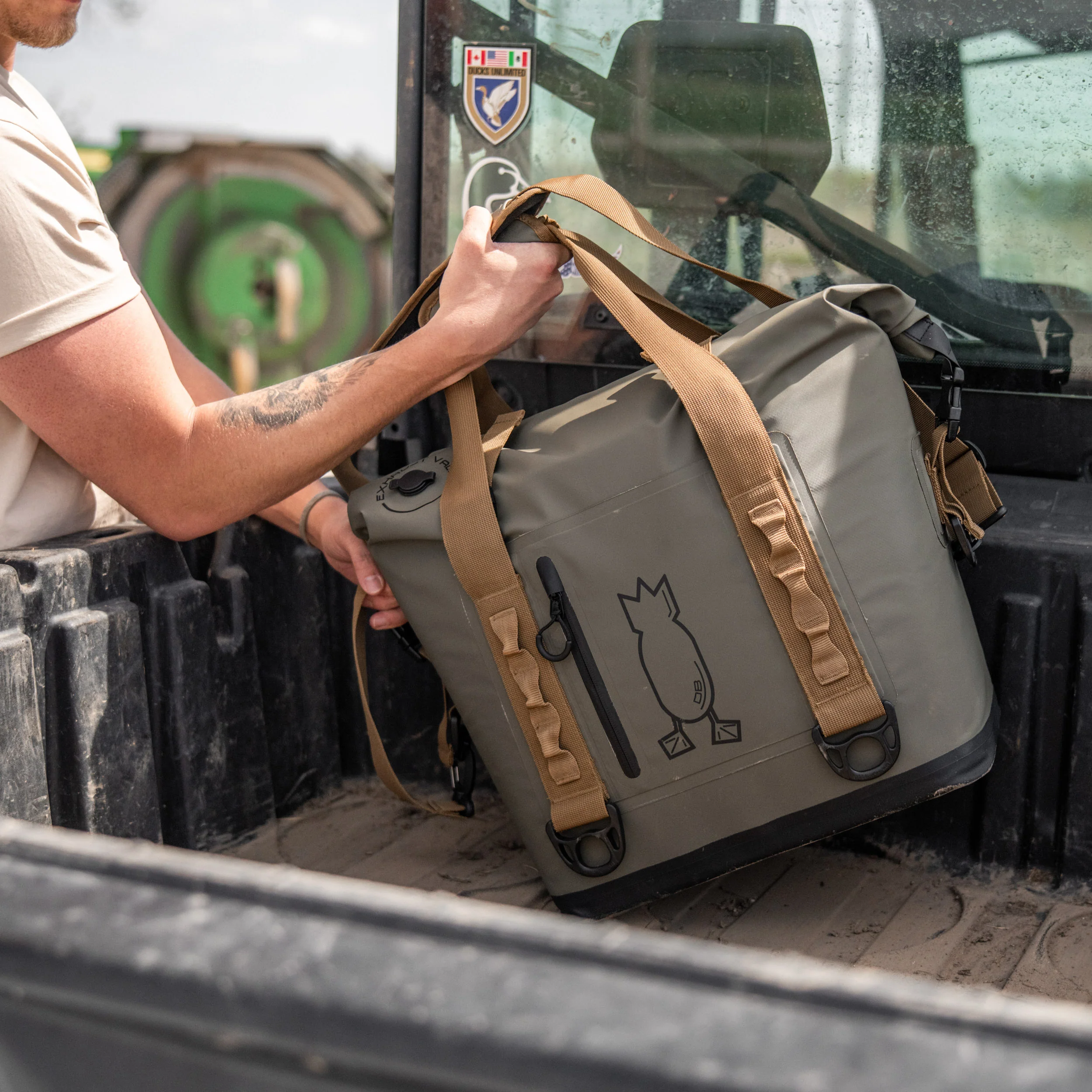 Dry Line Waterproof Cooler Bag - Image 7